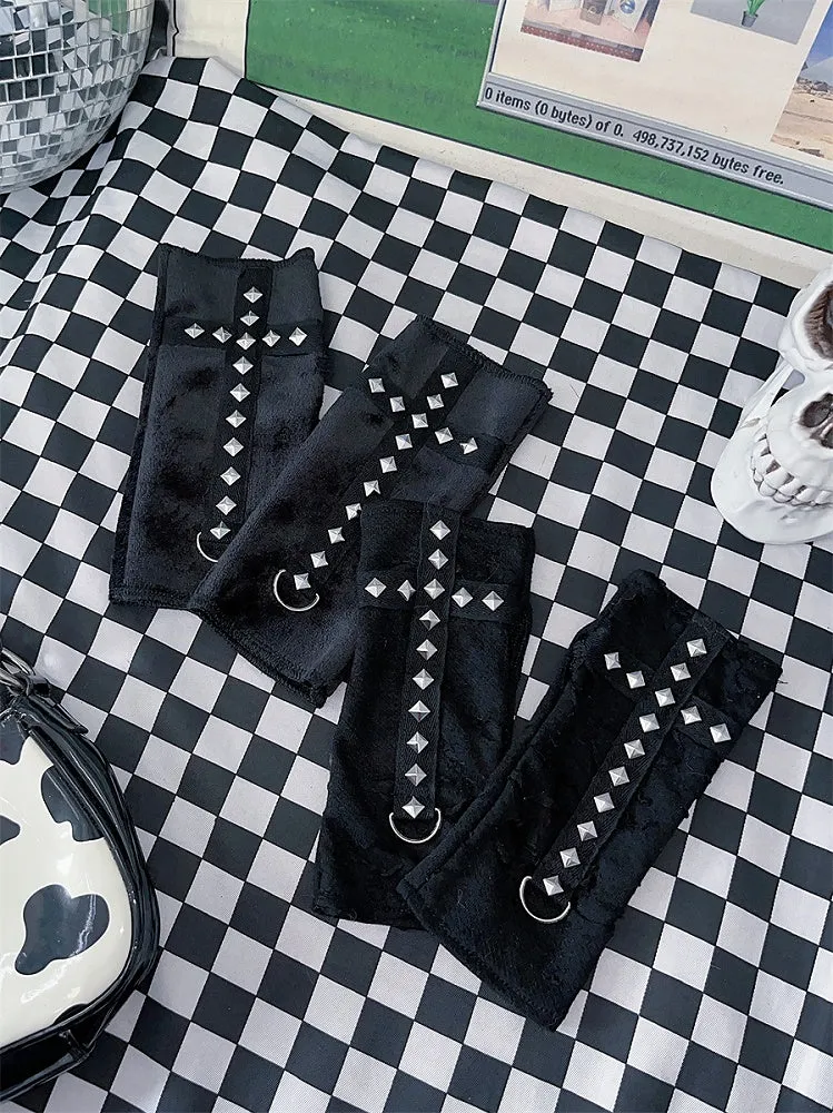 Black Regular/Thicken Studded Fingerless Gloves